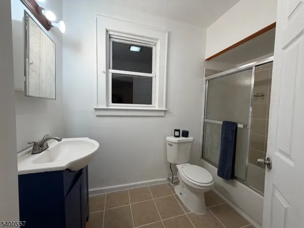 $2,050 | 14 Norwood Avenue, Irvington, NJ 07111
