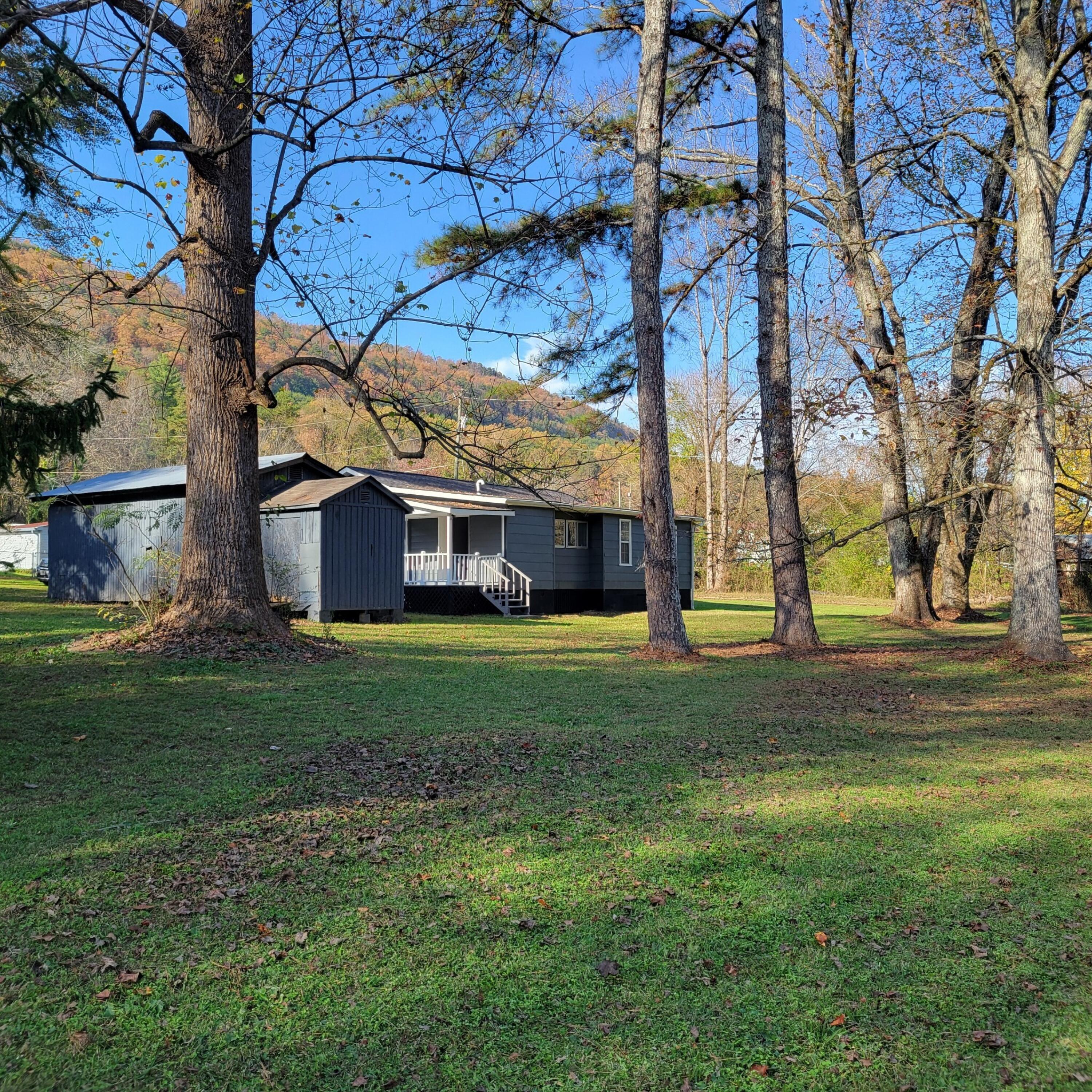 11940 Back Valley Road Soddy Daisy, TN 37379 - Photo 19 of 21 -885687722243153679