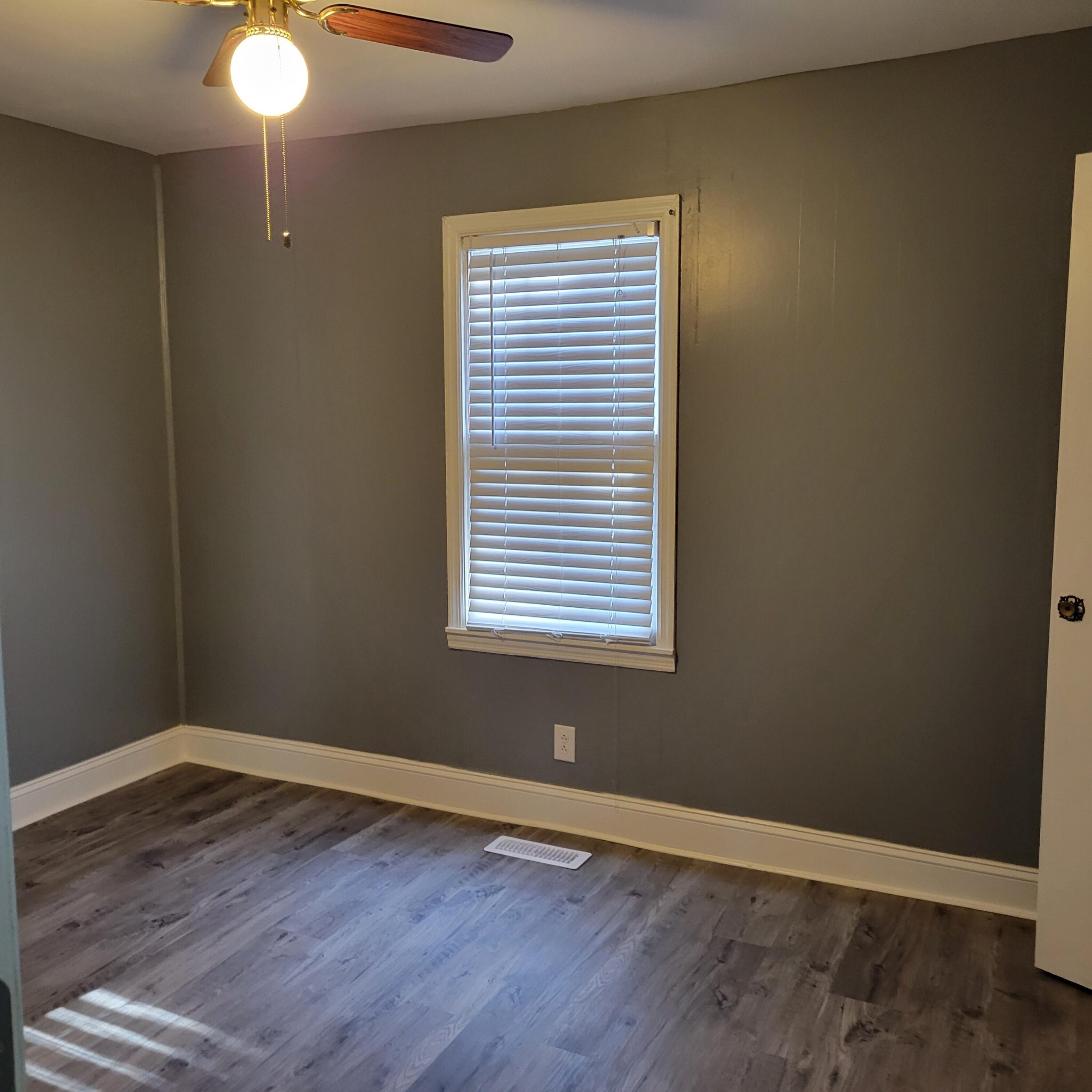 11940 Back Valley Road Soddy Daisy, TN 37379 - Photo 10 of 21 -5383543920767473852