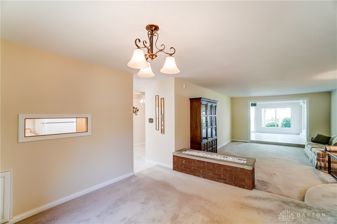 4909 Bonnie Road Kettering, OH 45440 - Photo 7 of 34