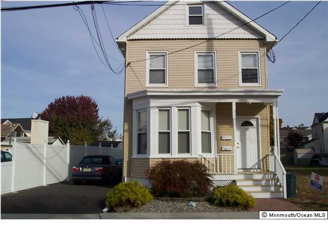 17 Atlantic Street Keyport, NJ 07735 - Photo 1 of 3 Primary Photo
