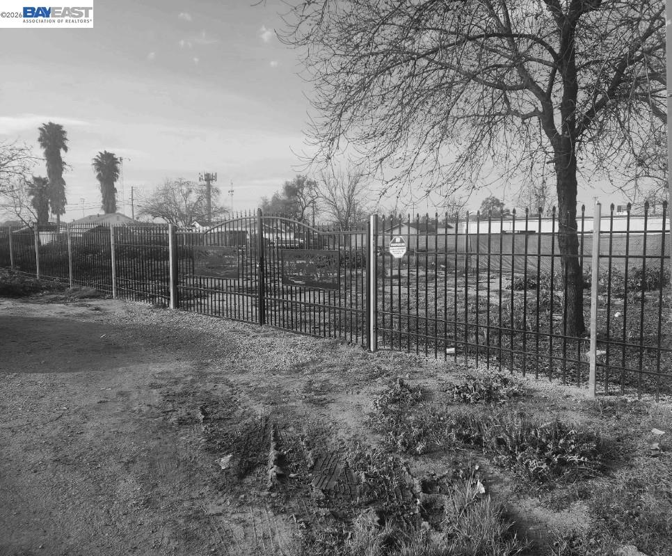 508 West Grant Line Road Tracy, CA 95376 - Photo 2 of 4 Gallery Image 2