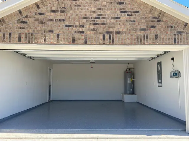 a view of a utility room