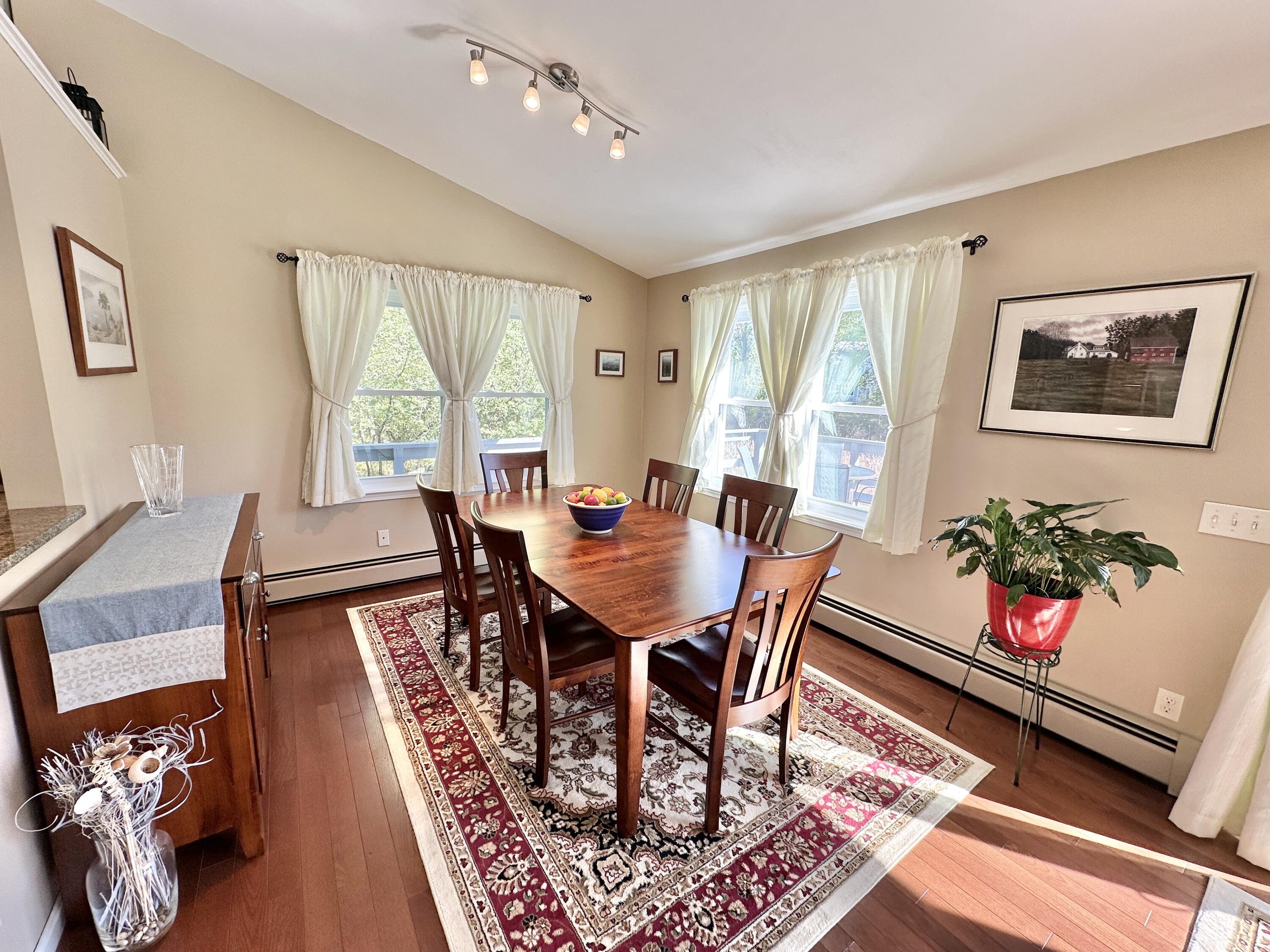 5 Melbourne Road Scarborough, ME 04074 - Photo 11 of 44 Dining