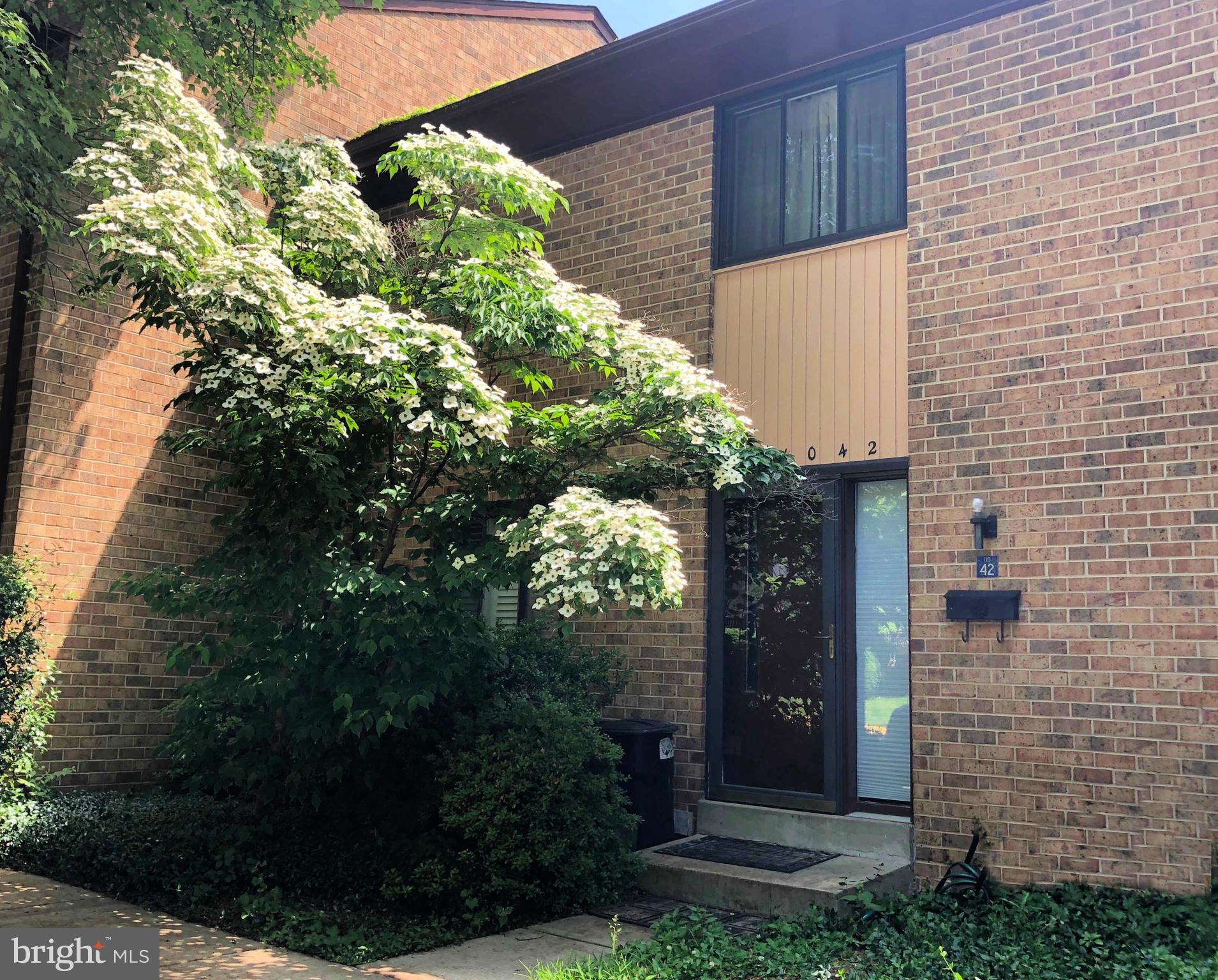 11042 Saffold Way Reston, VA 20190 - Photo 2 of 50 Spring Exterior