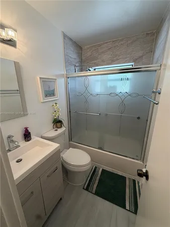 $2,600 | 6878 Northwest 173rd Drive, Unit 907, Hialeah, FL 33015