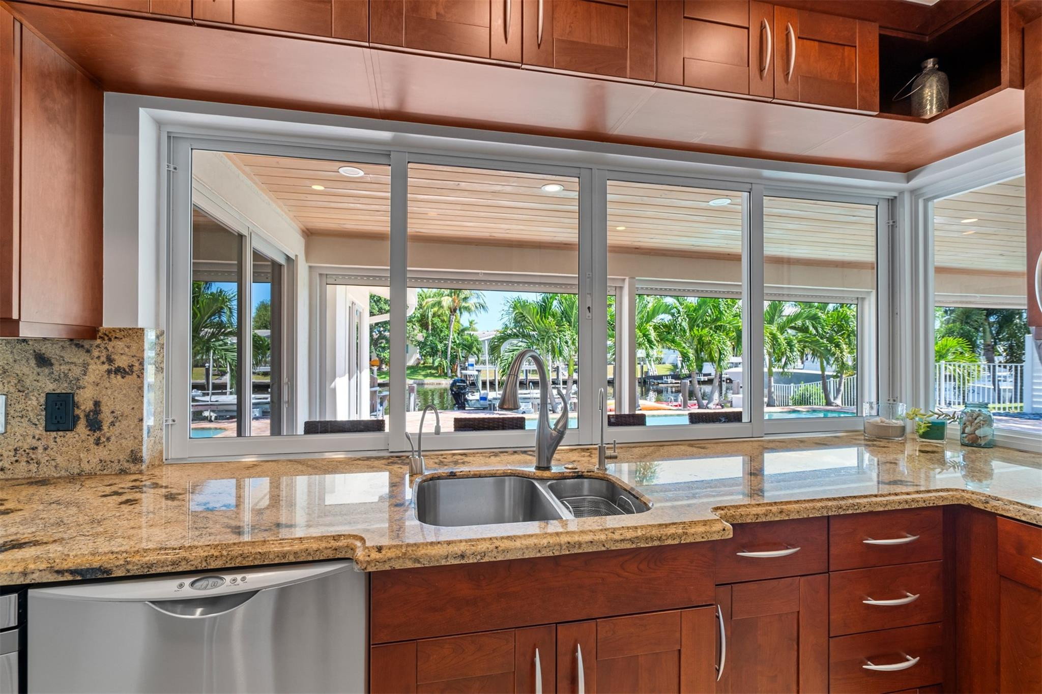 4000 Northeast 24th Avenue Lighthouse Point, FL 33064 - Photo 27 of 46 Photo 27