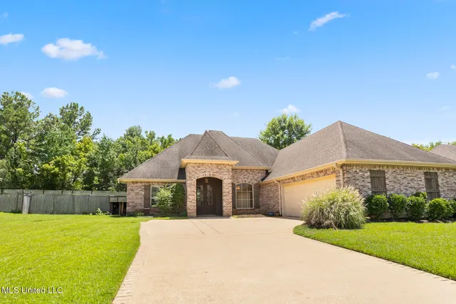$348,000 | 111 Meadow Pointe Cove, Brandon, MS 39042