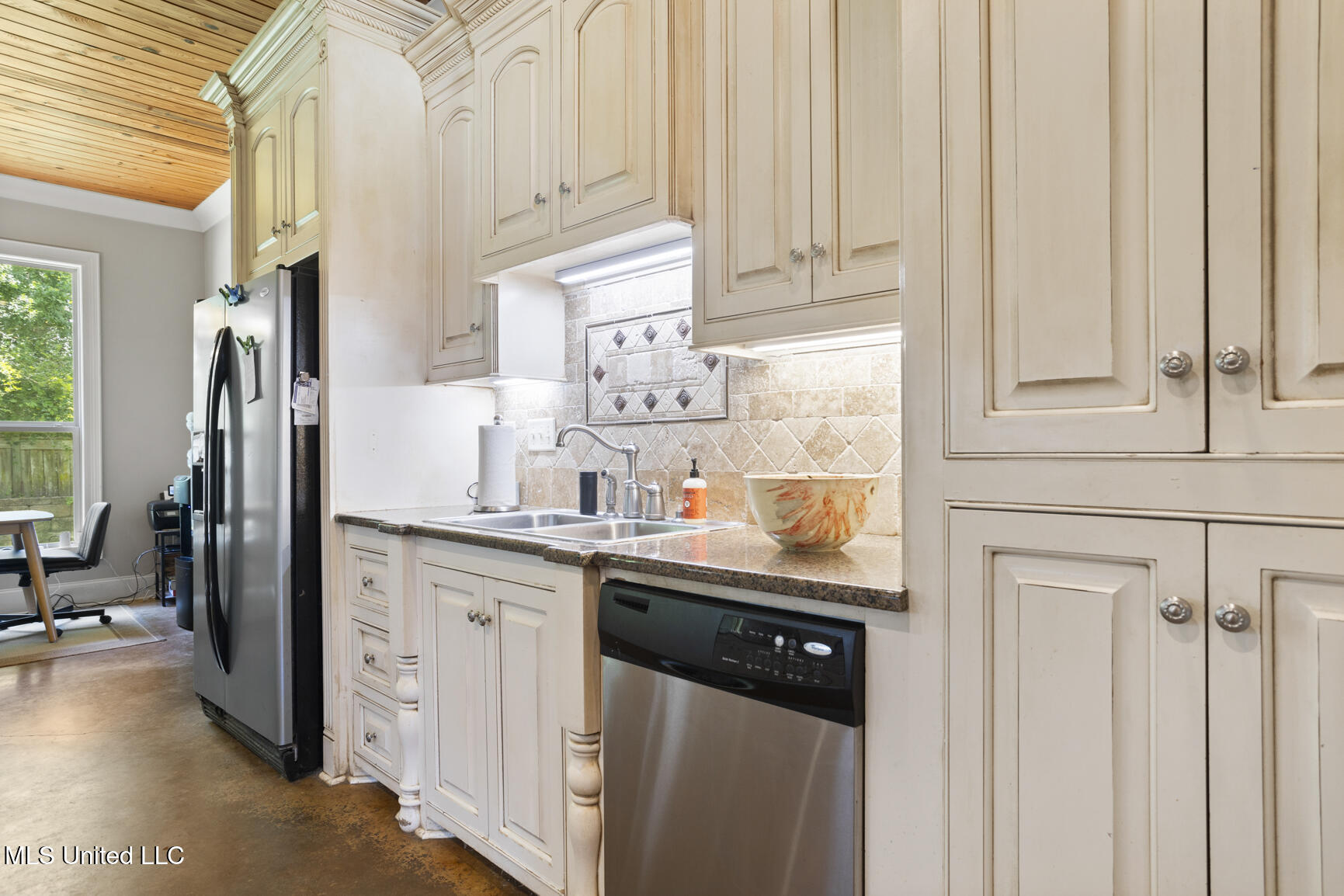 111 Meadow Pointe Cove Brandon, MS 39042 - Photo 11 of 27 111 Meadow Pointe Cove-10