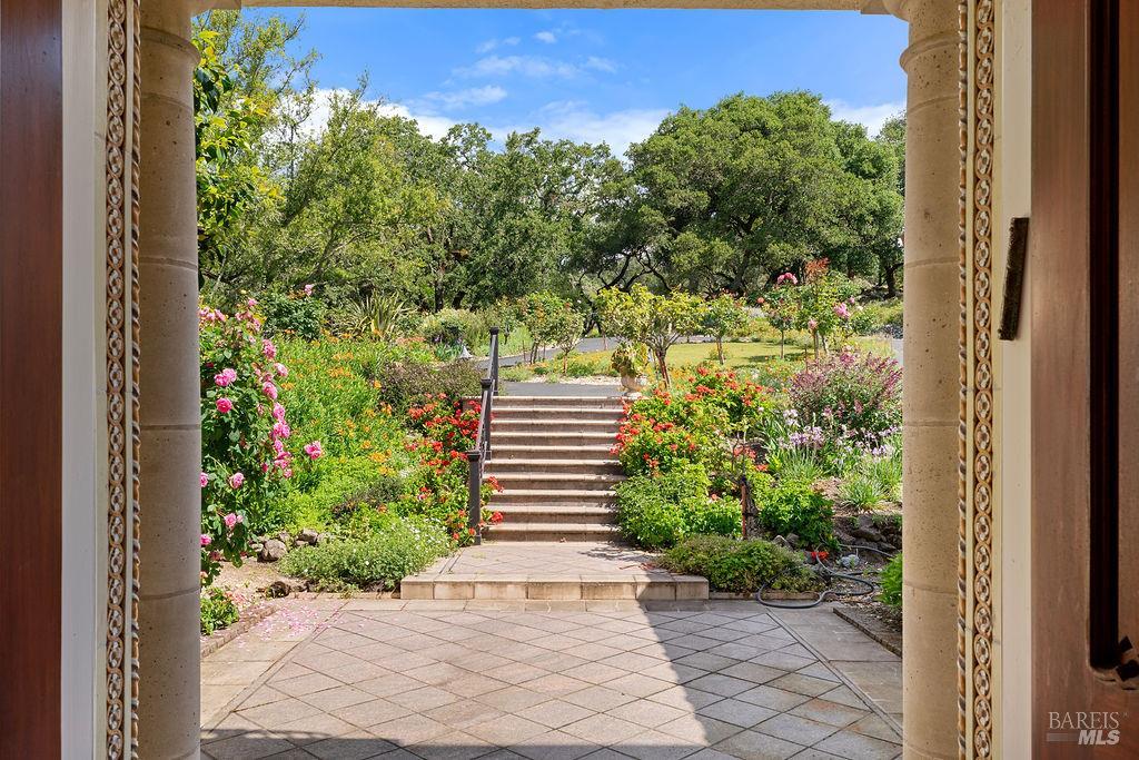 740 Shiloh Terrace Santa Rosa, CA 95403 - Photo 5 of 79 Gallery Image 5