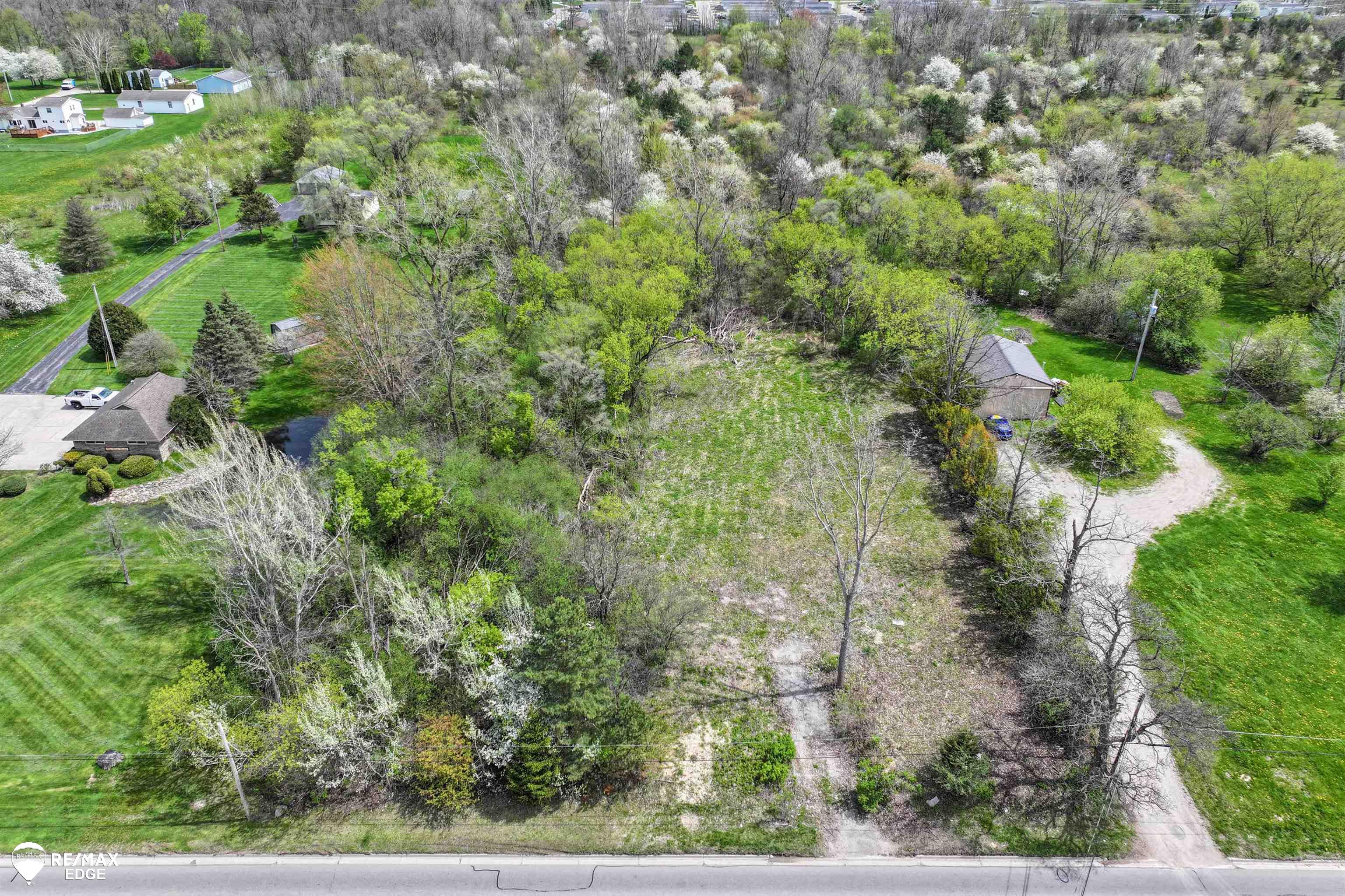 3353 South Center Road Burton, MI 48519 - Photo 5 of 15