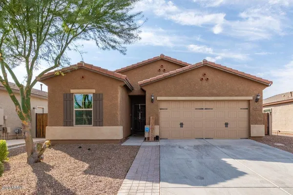 $2,300 | 10811 West El Cortez Place, Peoria, AZ 85383