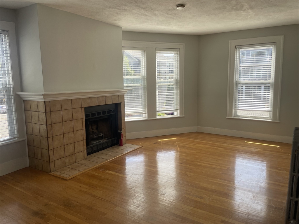 4 Blaney Street, Unit 2 Swampscott, MA 01907 - Photo 3 of 24