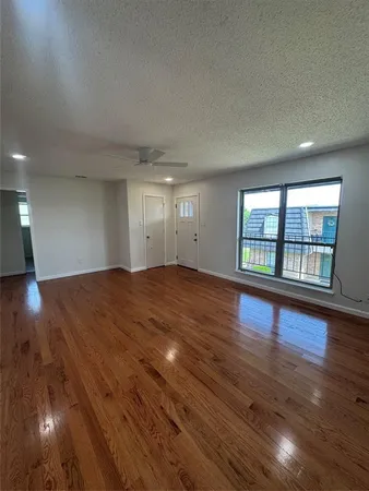 $1,500 | 9519 Westpark Drive, Benbrook, TX 76126