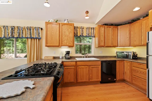 $435,000 | 25195 Esther Avenue, Long Barn, CA 95335