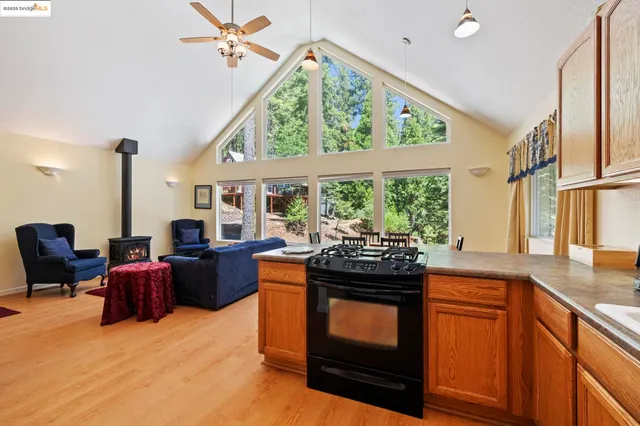 $435,000 | 25195 Esther Avenue, Long Barn, CA 95335