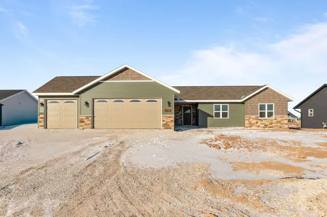 $411,900 | W5634 Tonys Way, Appleton, WI 54915