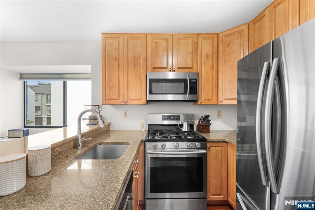 102 West Ridge Mews Wood-Ridge, NJ 07075 - Photo 13 of 31 Gallery Image 13