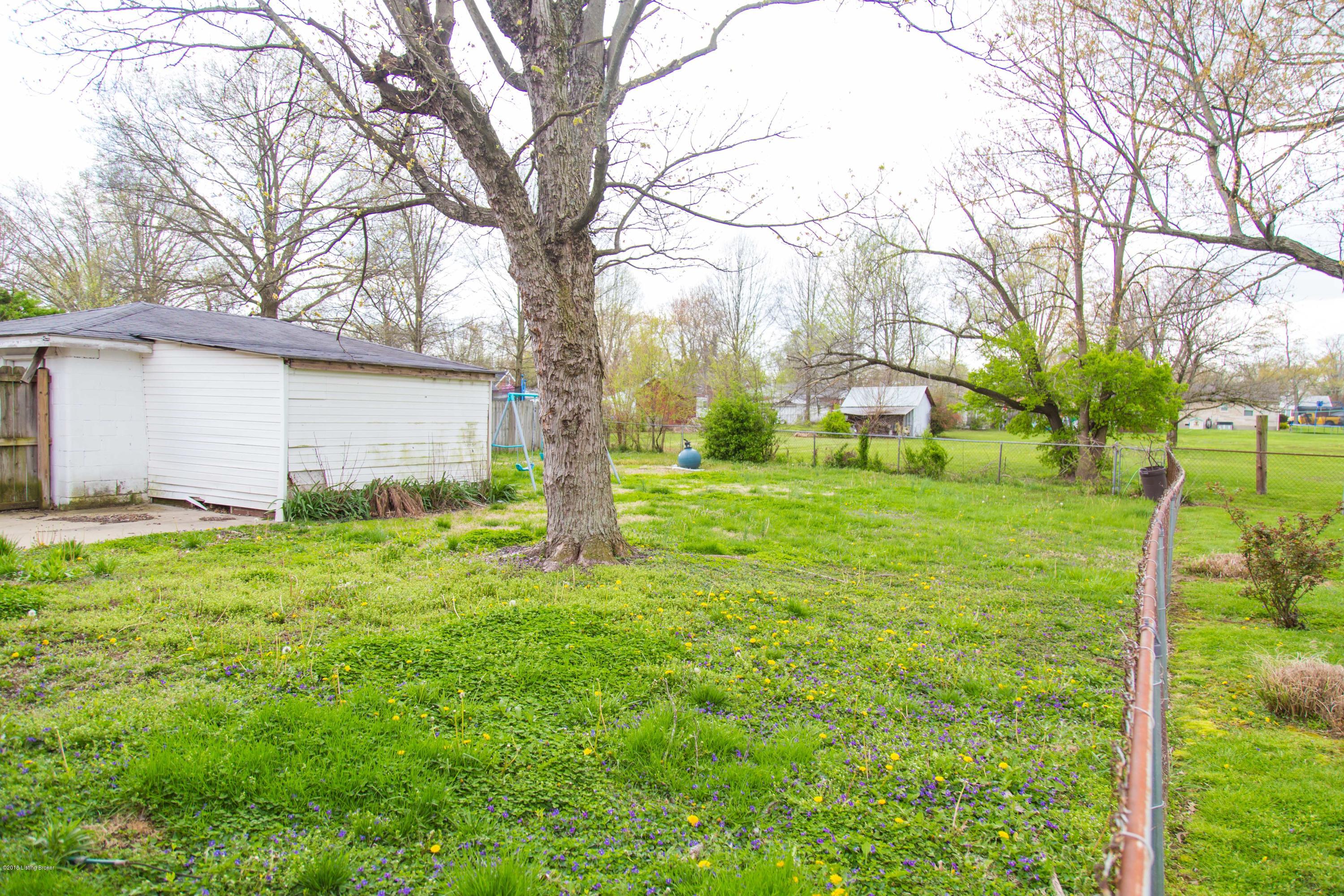 8200 Kerry Road Louisville, KY 40258 - Photo 4 of 31 8200_Kerry-3