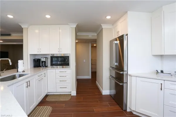 $12,000 | 4041 Gulf Shore Boulevard North, Unit 305, Naples, FL 34103