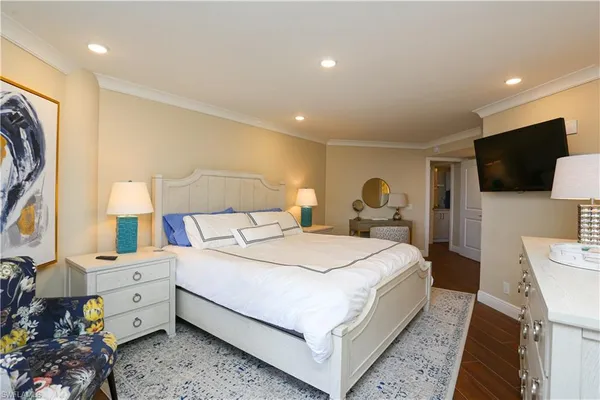 $12,000 | 4041 Gulf Shore Boulevard North, Unit 305, Naples, FL 34103