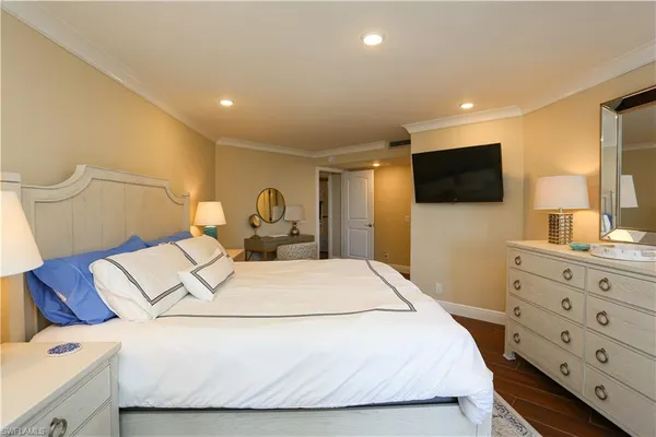 $12,000 | 4041 Gulf Shore Boulevard North, Unit 305, Naples, FL 34103