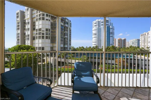 $12,000 | 4041 Gulf Shore Boulevard North, Unit 305, Naples, FL 34103