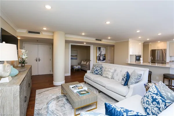 $12,000 | 4041 Gulf Shore Boulevard North, Unit 305, Naples, FL 34103