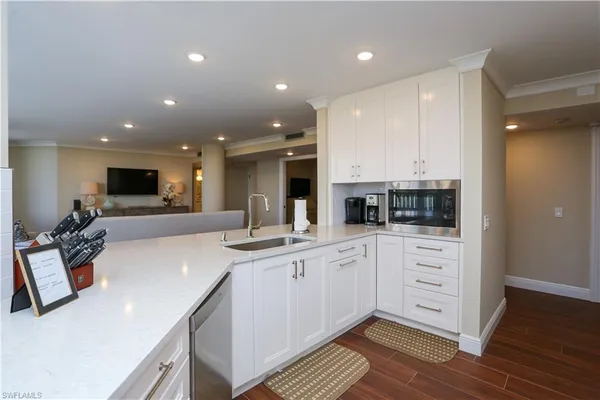 $12,000 | 4041 Gulf Shore Boulevard North, Unit 305, Naples, FL 34103