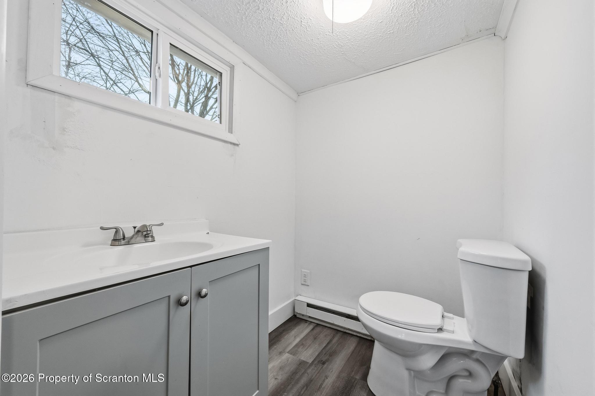 121 Throop Street Scranton, PA 18508 - Photo 13 of 40 DSC_8214