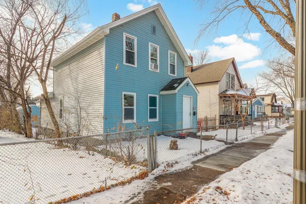 $245,000 | 46 Winnipeg Avenue West, St. Paul, MN 55117