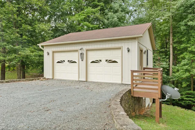 a view of a storage & utility room