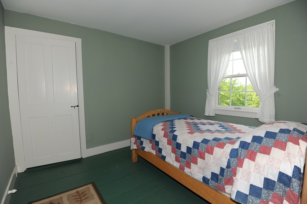 180 Montague Road Amherst, MA 01002 - Photo 18 of 29