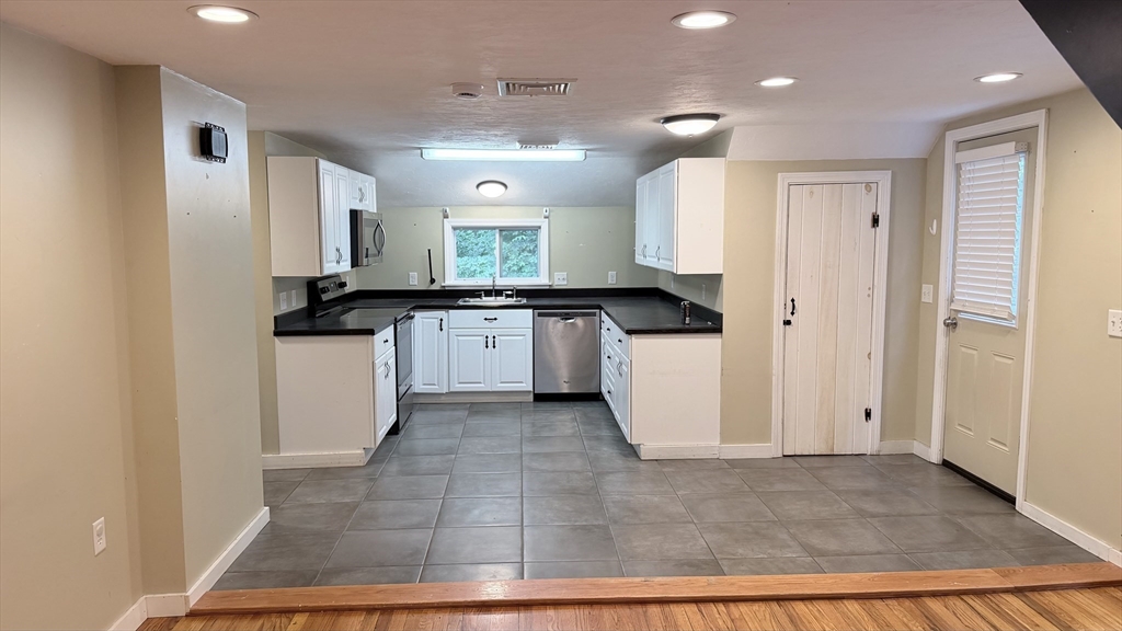 20 Old Providence Road, Unit 2 Sutton, MA 01590 - Photo 4 of 17