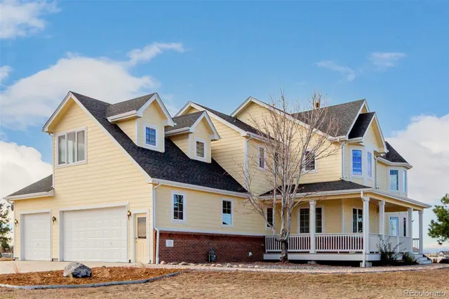 $800,000 | 831 Kirby Court, Watkins, CO 80137