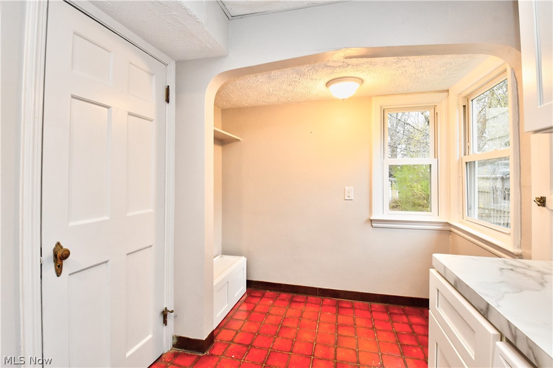 3983 Navahoe Road Cleveland Heights, OH 44121 - Photo 10 of 24 Gallery Image 10