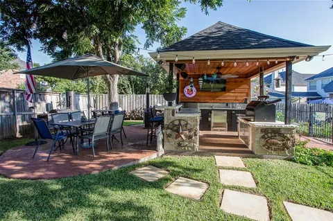 $495,000 | 6416 Windwood Court, Fort Worth, TX 76132