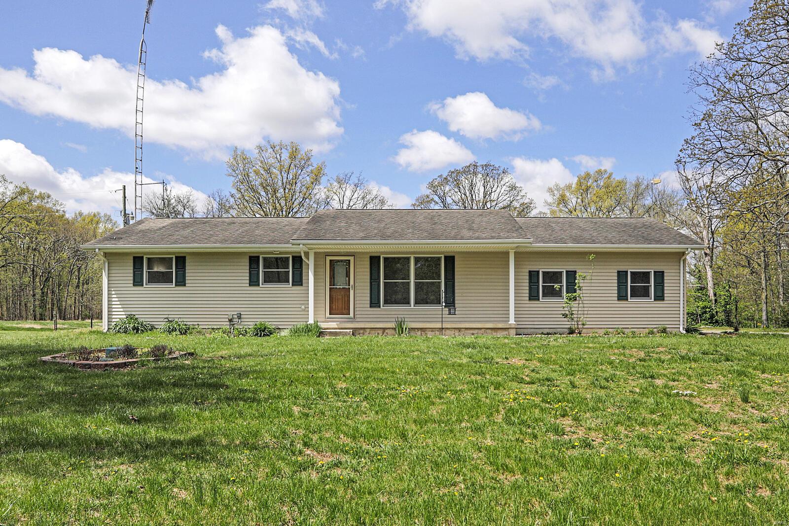 127 Schrage Road Pocahontas, IL 62275 - Photo 1 of 28