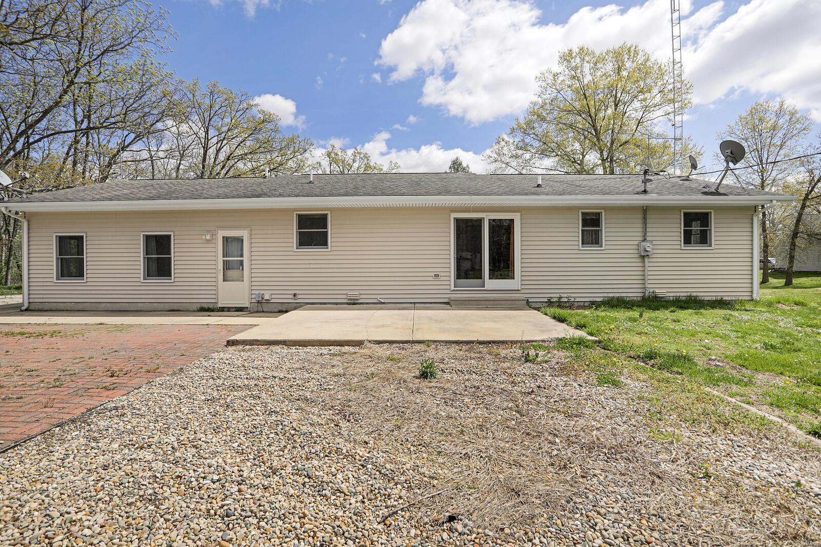 127 Schrage Road Pocahontas, IL 62275 - Photo 24 of 28