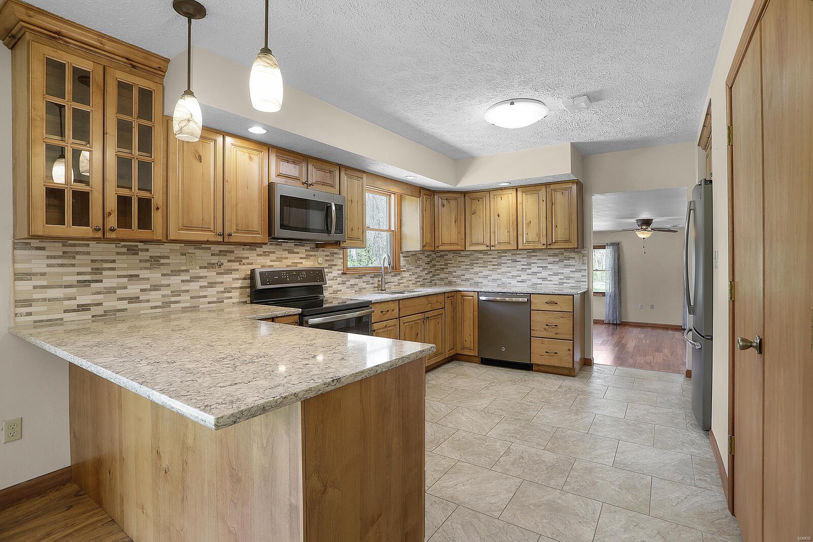 127 Schrage Road Pocahontas, IL 62275 - Photo 7 of 28