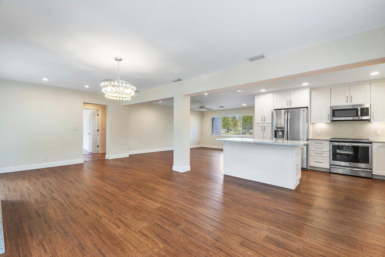 400 Northeast 5th Street Boca Raton, FL 33432 - Photo 13 of 44 Open Living Space
