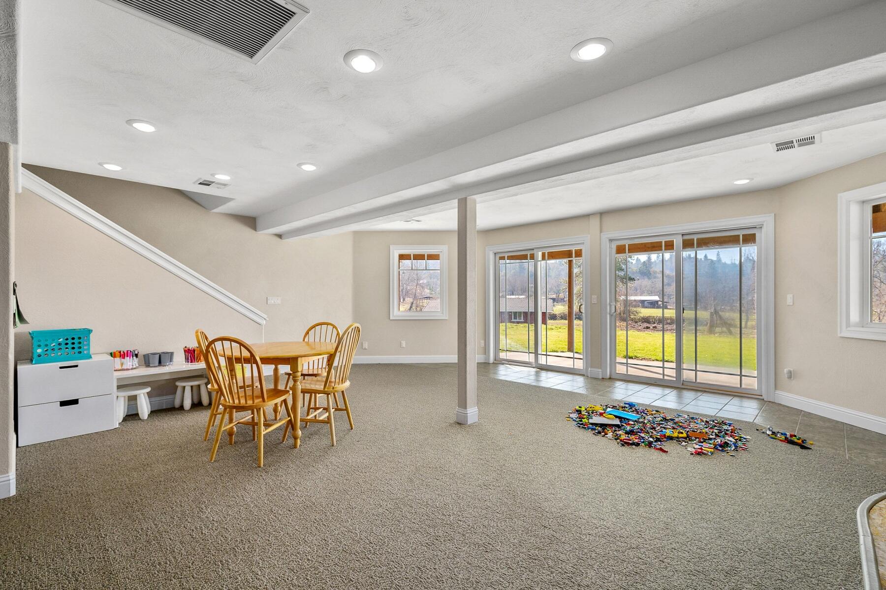 5732 Hugo Road Grants Pass, OR 97526 - Photo 40 of 71 batch_5732HugoRd-041
