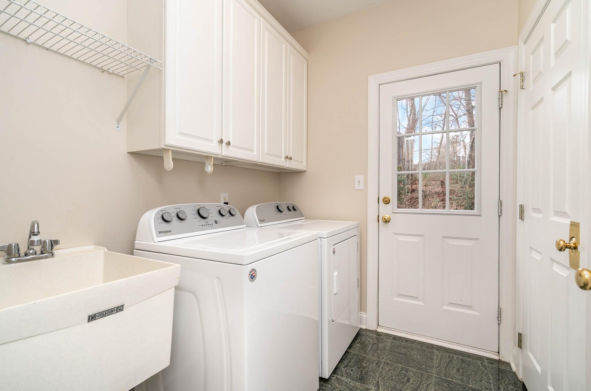 3924 Highview Road Charlotte, NC 28210 - Photo 17 of 45 a utility room with dryer and washer