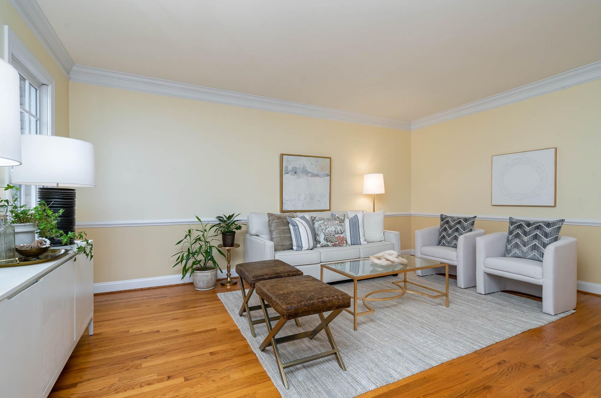 3924 Highview Road Charlotte, NC 28210 - Photo 4 of 45 a living room with furniture and a rug