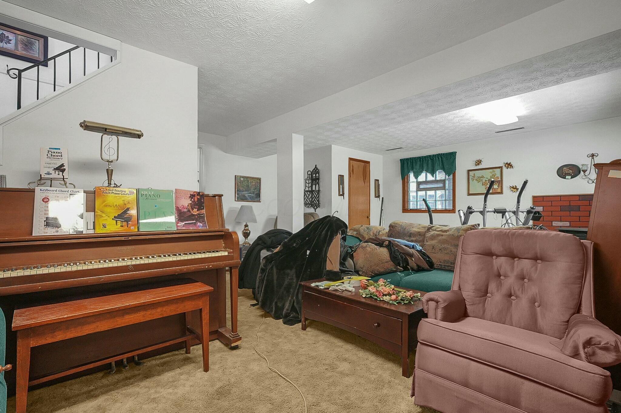 6068 Endicott Road Columbus, OH 43229 - Photo 15 of 23 tempImage2fJ8iR