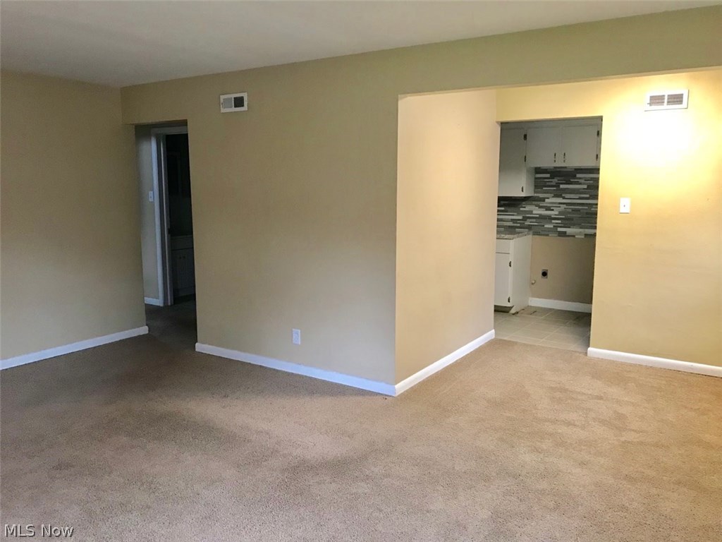 2615 Overbrook Road Cuyahoga Falls, OH 44221 - Photo 7 of 26