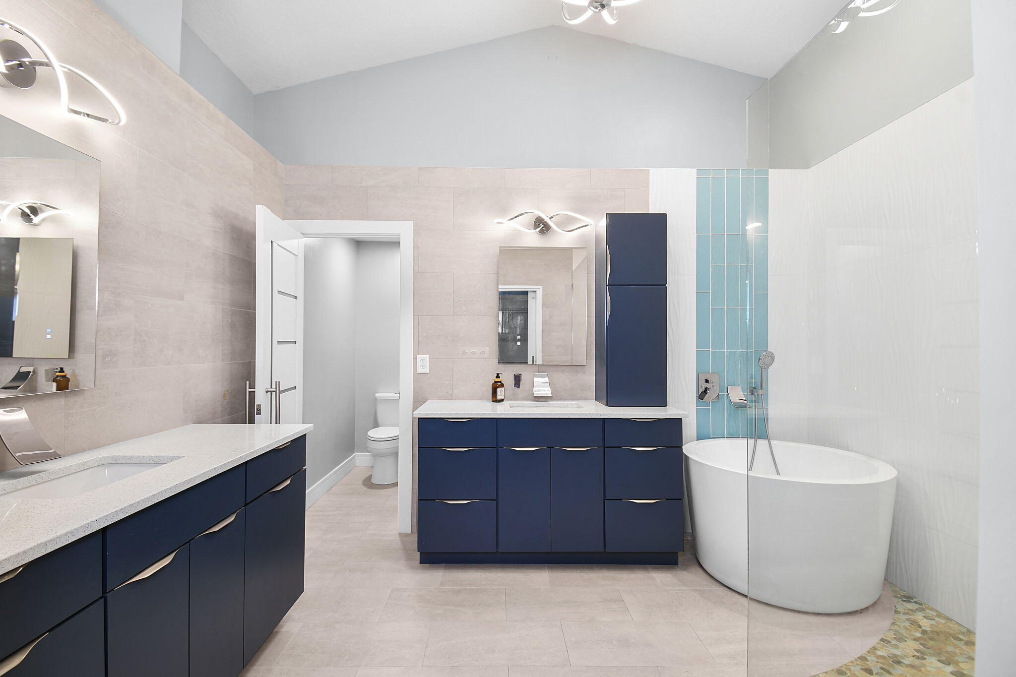 1959 Northwest Marsh Rabbit Lane Jensen Beach, FL 34957 - Photo 25 of 46 Primary Bathroom With Soak Tub