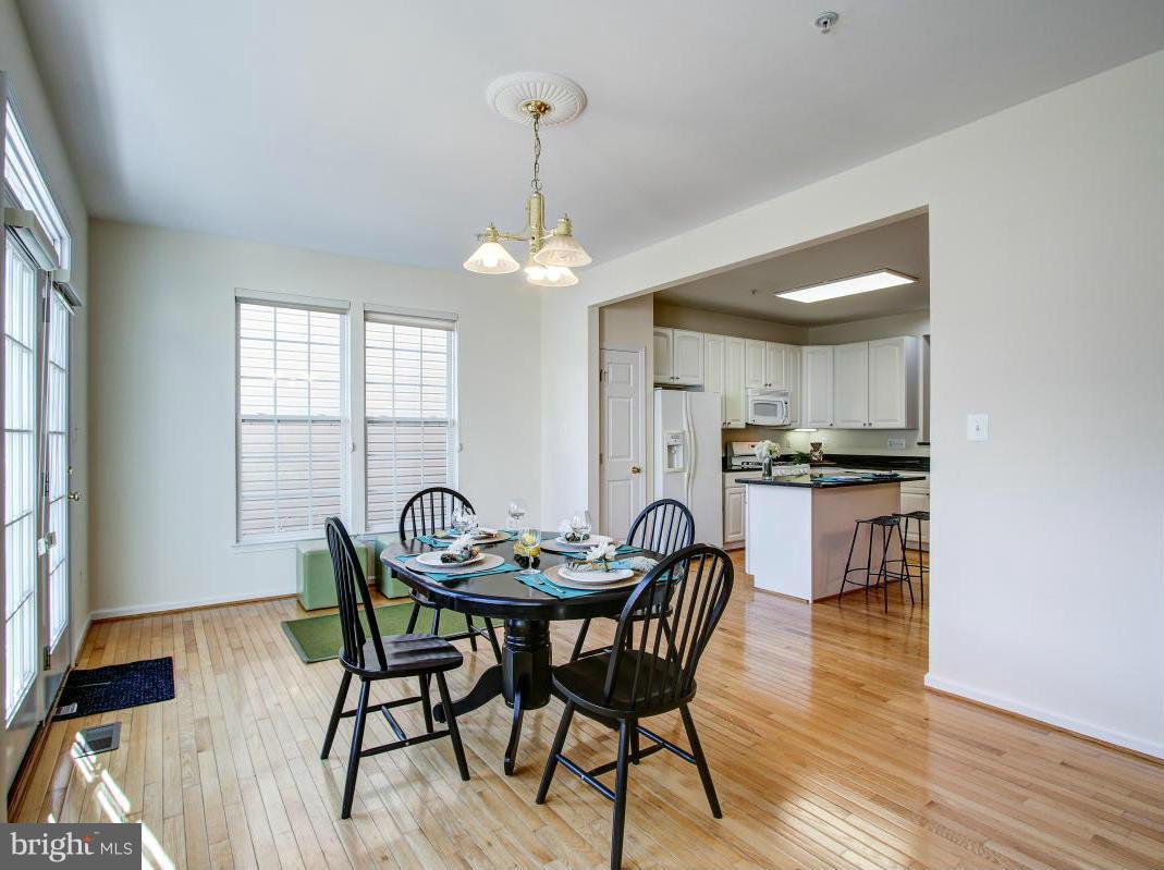 13922 Lullaby Road Germantown, MD 20874 - Photo 14 of 29 Family Room