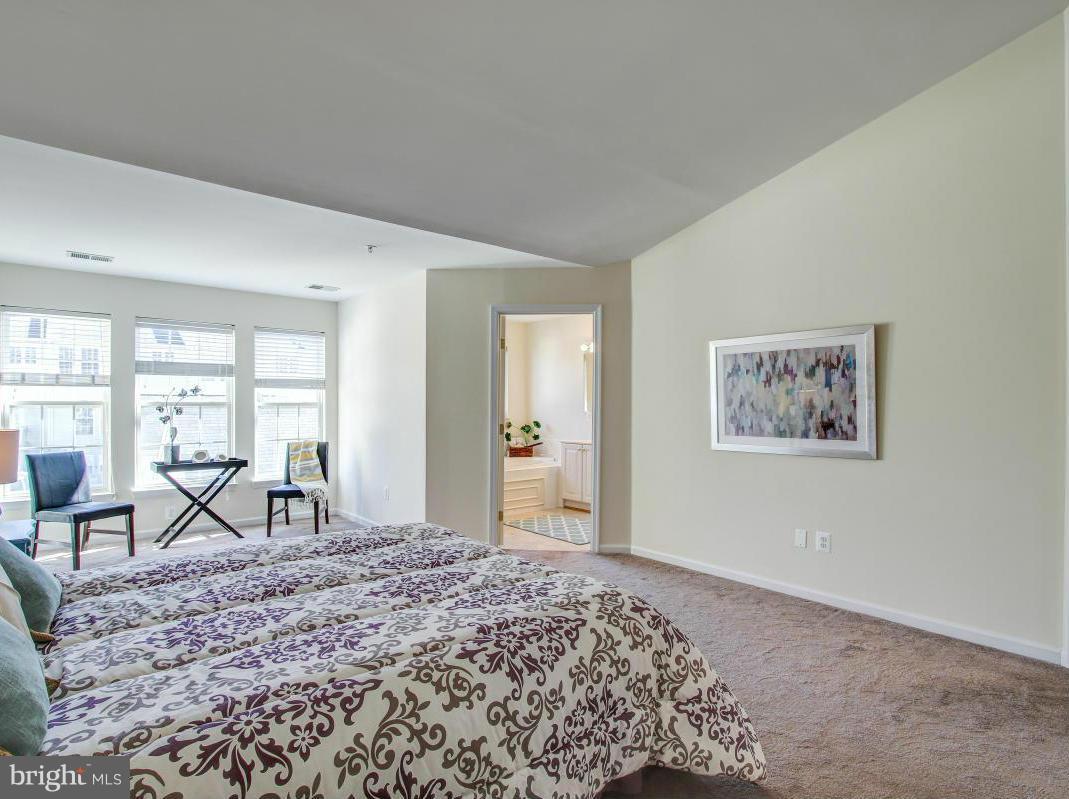 13922 Lullaby Road Germantown, MD 20874 - Photo 16 of 29 Bedroom (Master)