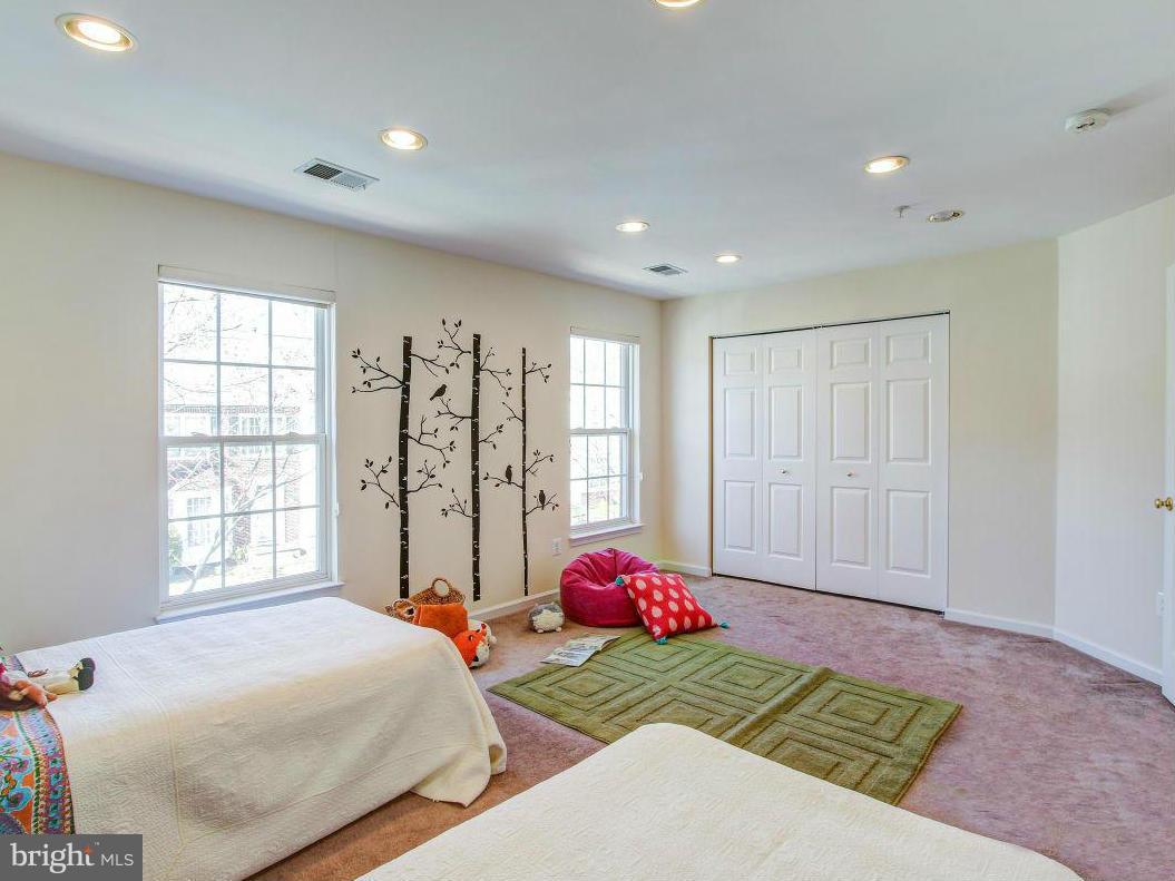 13922 Lullaby Road Germantown, MD 20874 - Photo 22 of 29 Bedroom
